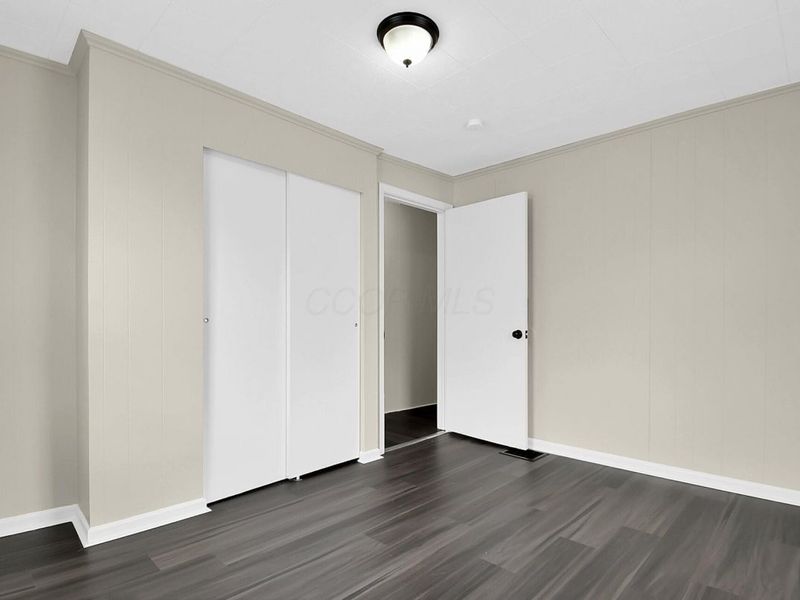 849 Ruby Avenue, Columbus, OH 43227 Photo 9