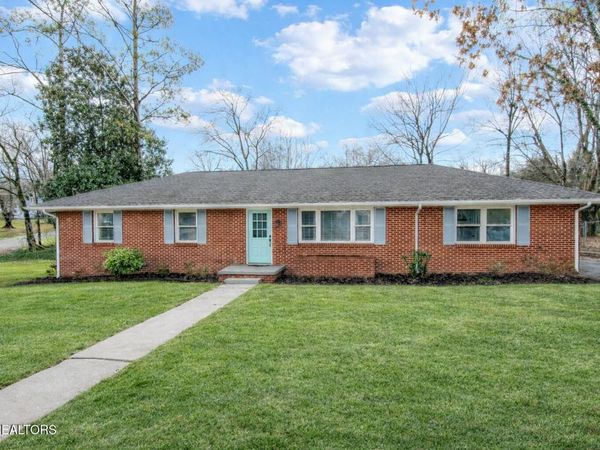 1202 Tapoco Ave, Maryville, TN 37801