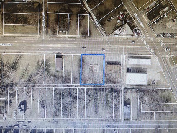 583 E E H CRUMP BLVD, Memphis, TN 38126