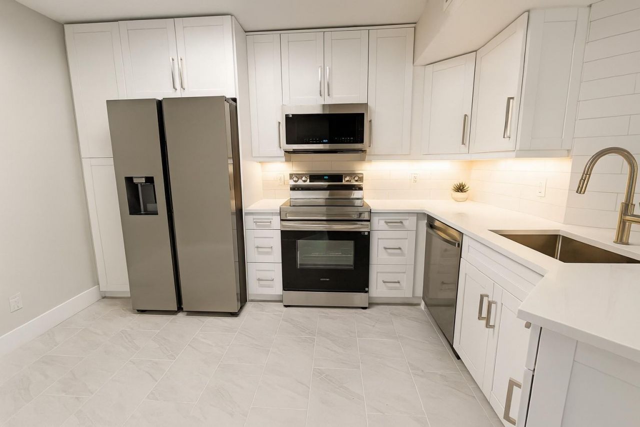 9055 Wiles Road, Unit 208, Coral Springs, FL 33067 Photo