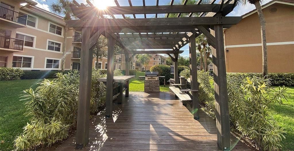 9055 Wiles Road, Unit 208, Coral Springs, FL 33067 Photo