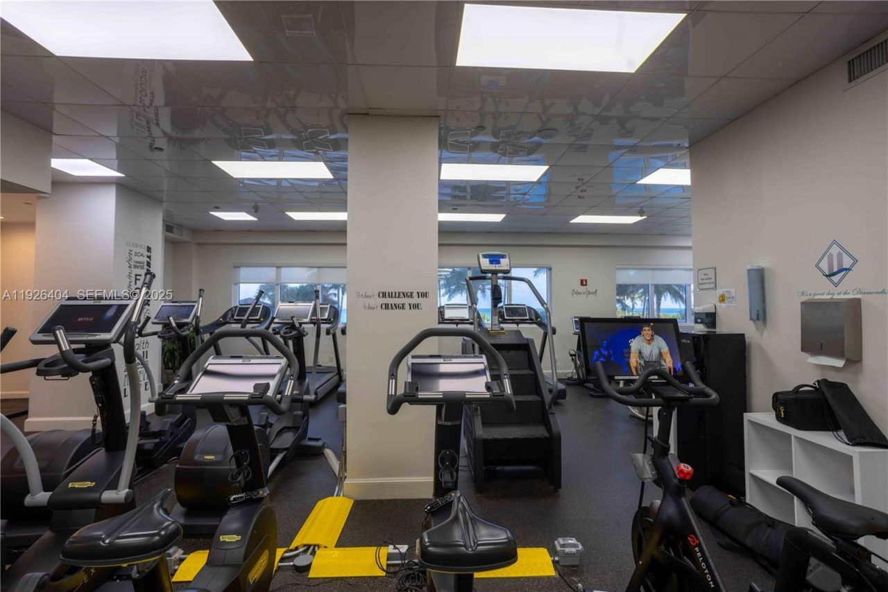 4779 Collins Ave, Unit 504, Miami Beach, FL 33140 Photo