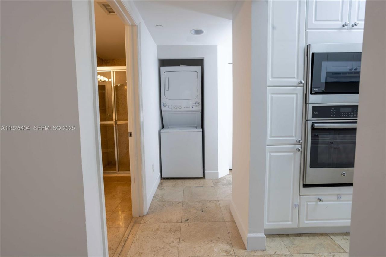 4779 Collins Ave, Unit 504, Miami Beach, FL 33140 Photo