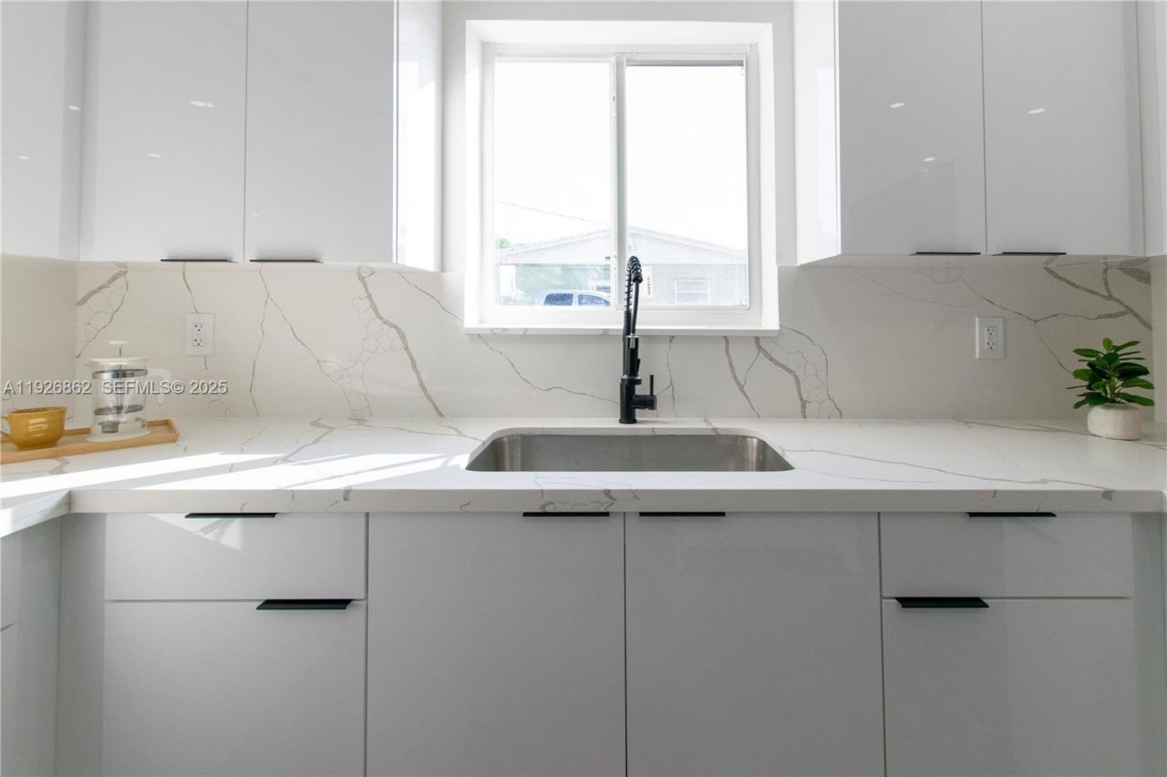 17231 NW 24th Pl, Miami Gardens, FL 33056 Photo