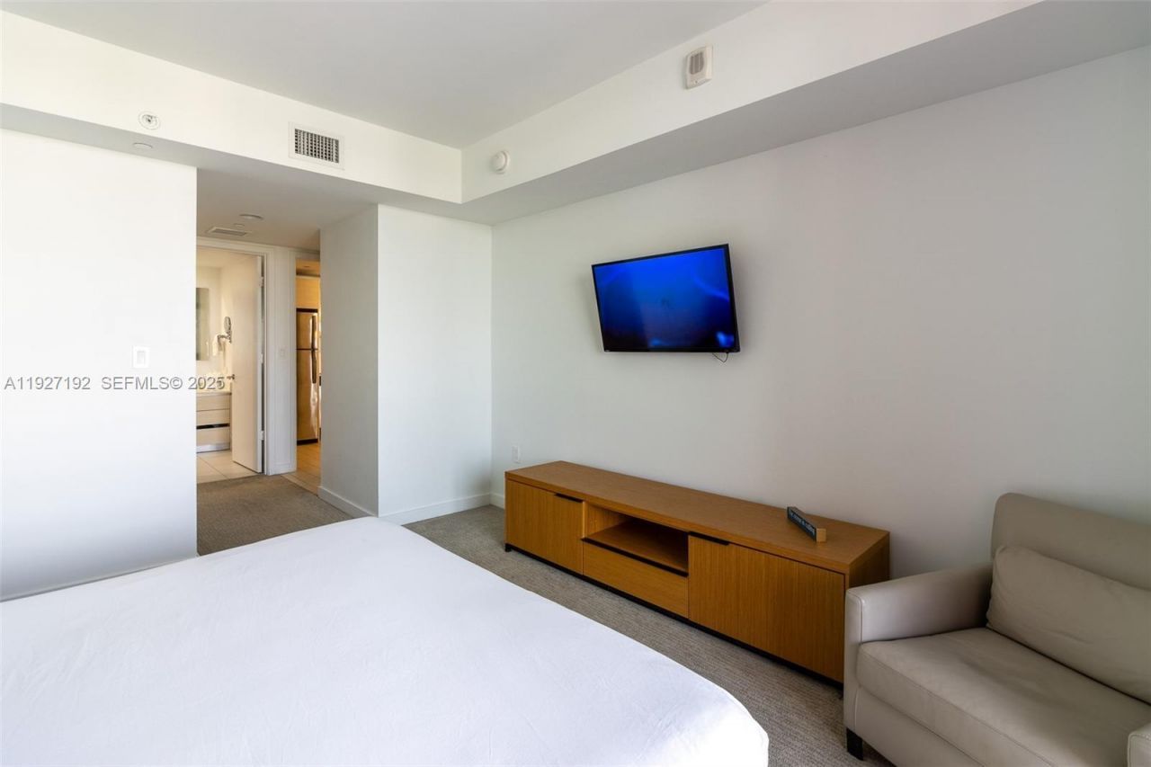 2602 E Hallandale Beach Blvd, Unit R708, Hallandale Beach, FL 33009 Photo