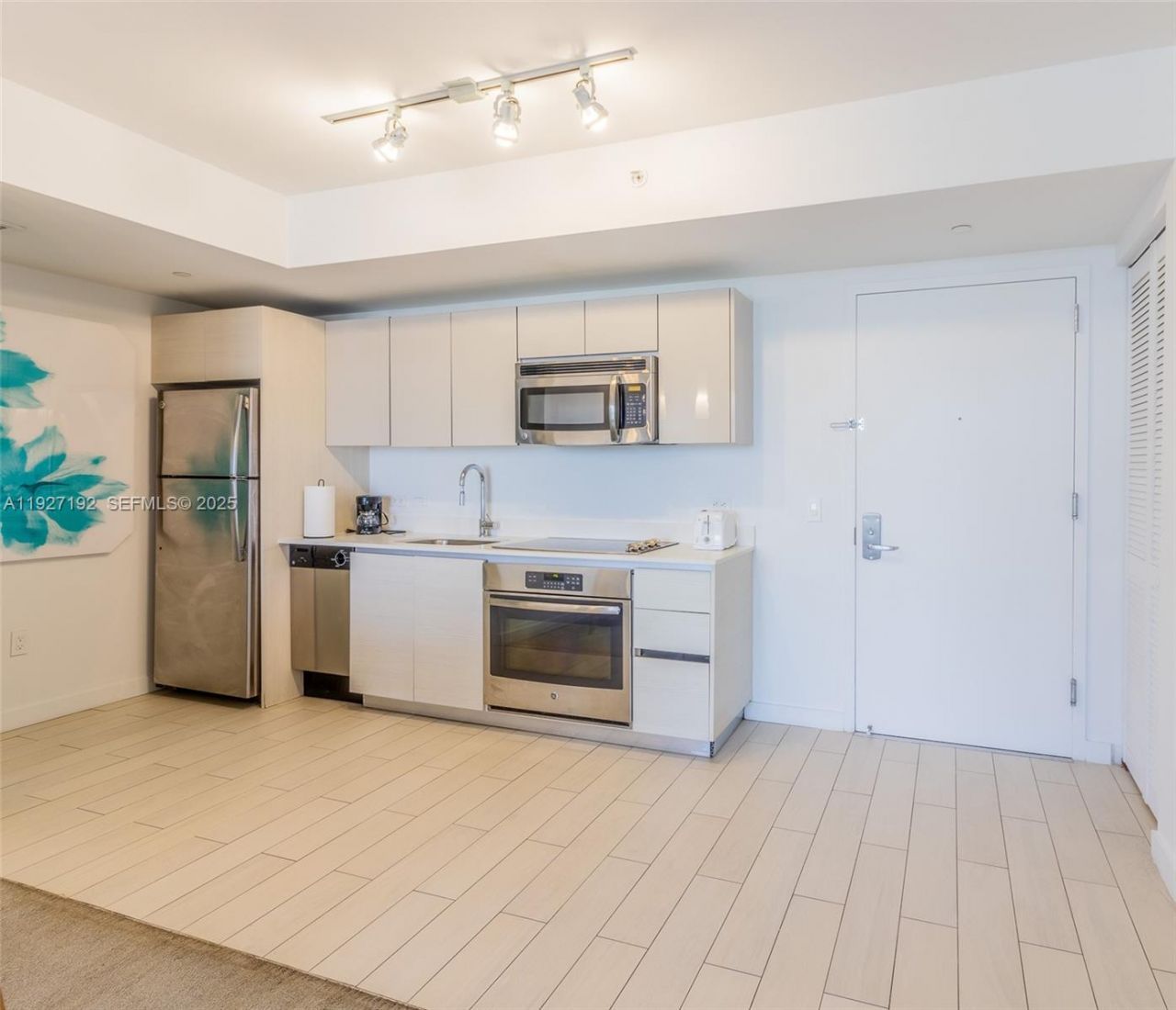 2602 E Hallandale Beach Blvd, Unit R708, Hallandale Beach, FL 33009 Photo