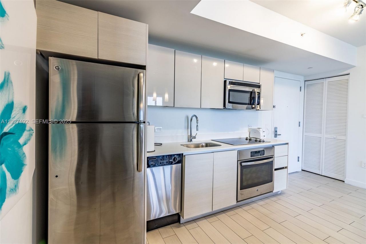 2602 E Hallandale Beach Blvd, Unit R708, Hallandale Beach, FL 33009 Photo