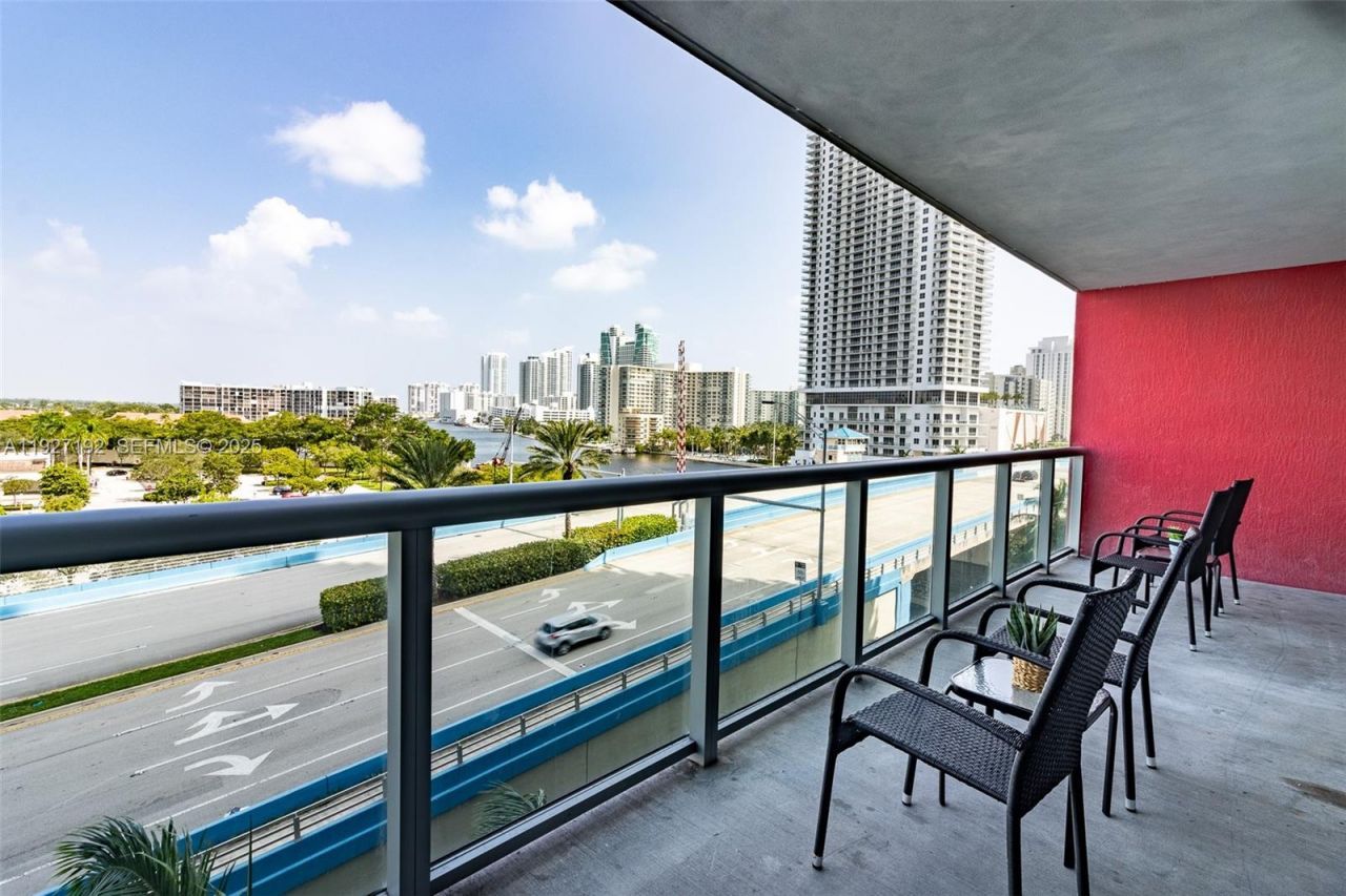 2602 E Hallandale Beach Blvd, Unit R708, Hallandale Beach, FL 33009 Photo
