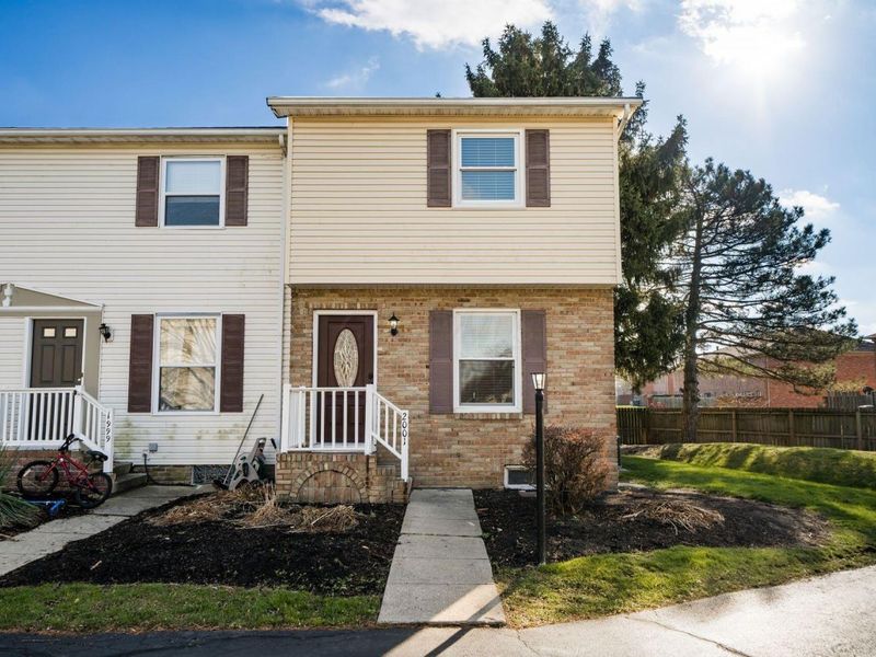 2001 Sawbury Boulevard, Columbus, OH 43235 Photo 1