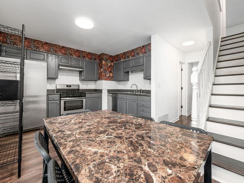 2001 Sawbury Boulevard, Columbus, OH 43235 Photo 15