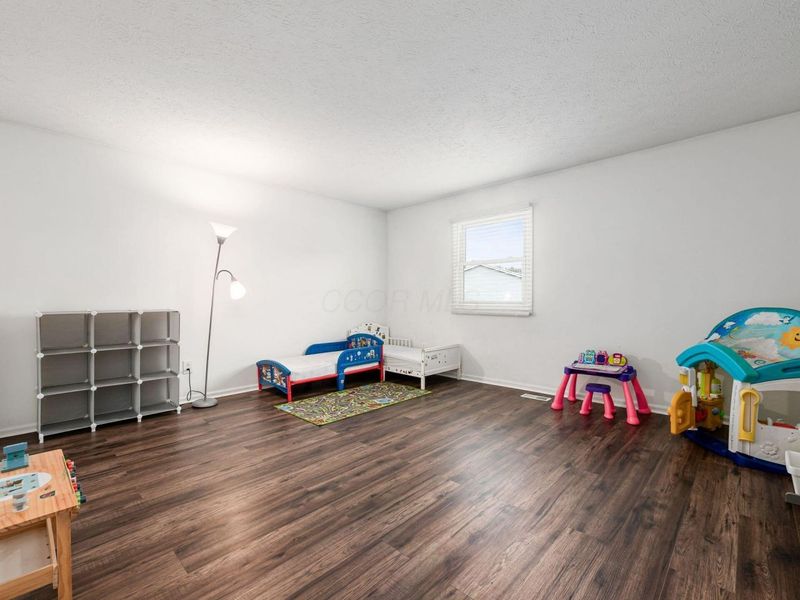 2001 Sawbury Boulevard, Columbus, OH 43235 Photo 16