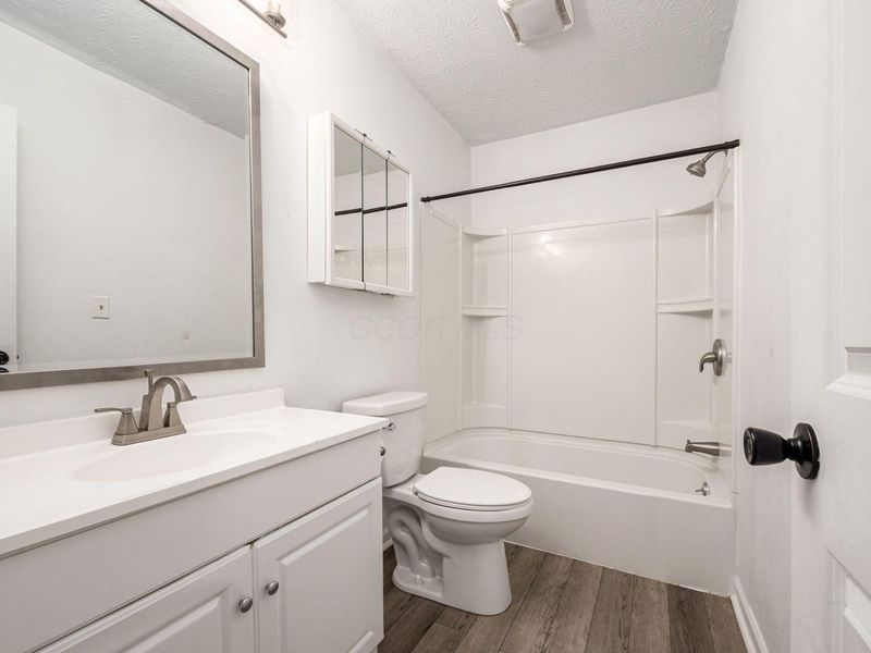 2001 Sawbury Boulevard, Columbus, OH 43235 Photo 26