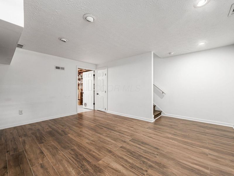 2001 Sawbury Boulevard, Columbus, OH 43235 Photo 29