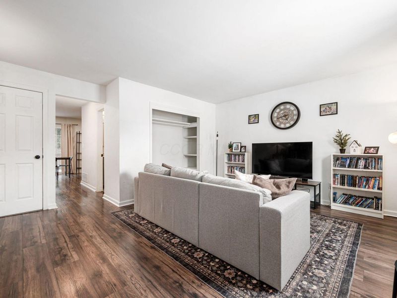 2001 Sawbury Boulevard, Columbus, OH 43235 Photo 7