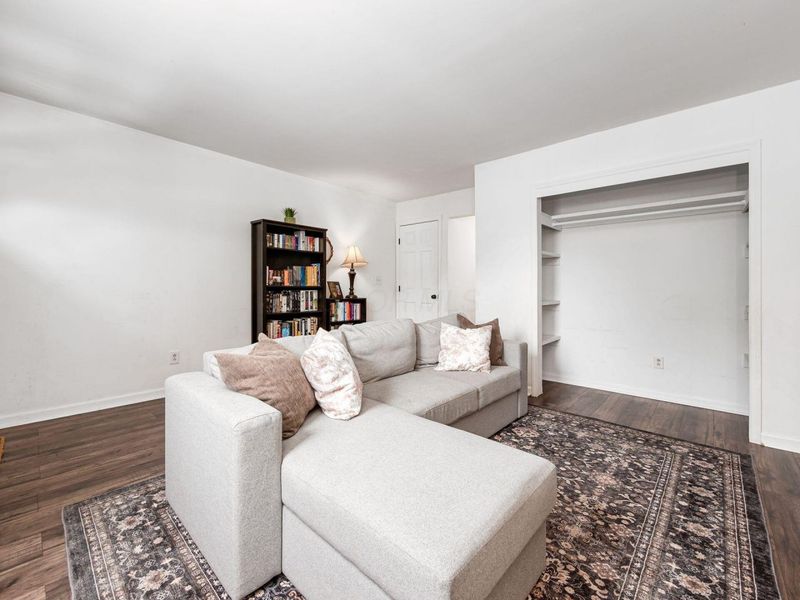 2001 Sawbury Boulevard, Columbus, OH 43235 Photo 8