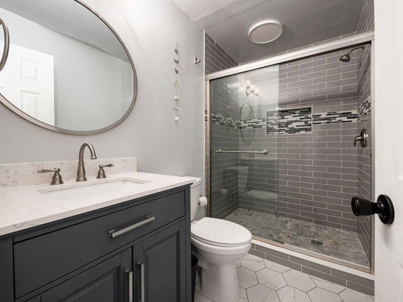 2001 Sawbury Boulevard, Columbus, OH 43235 Photo 9