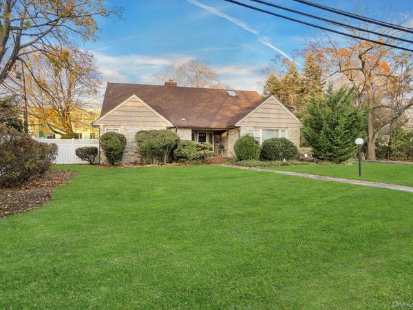 757 Bixby Drive, Baldwin, NY 11510