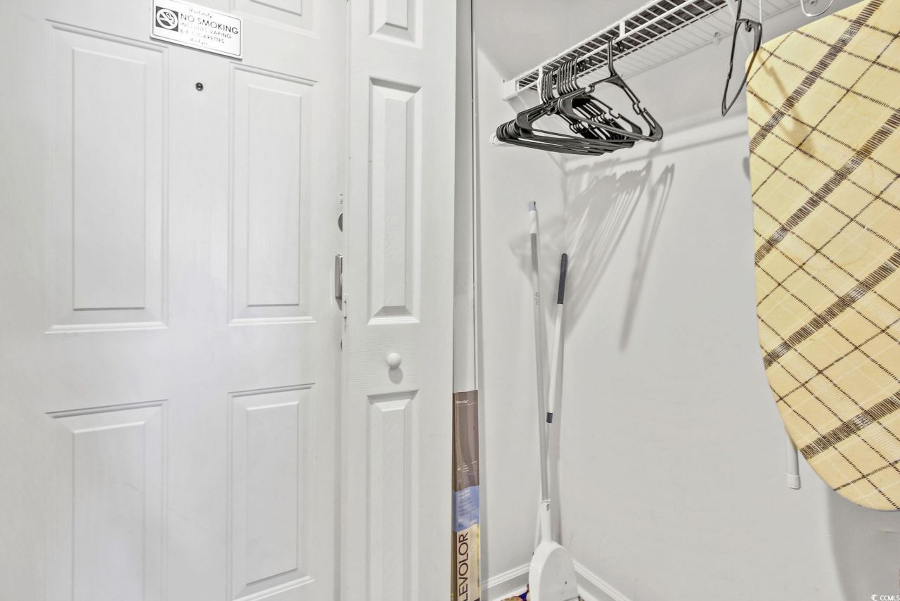 1900 Duffy St. Photo 11