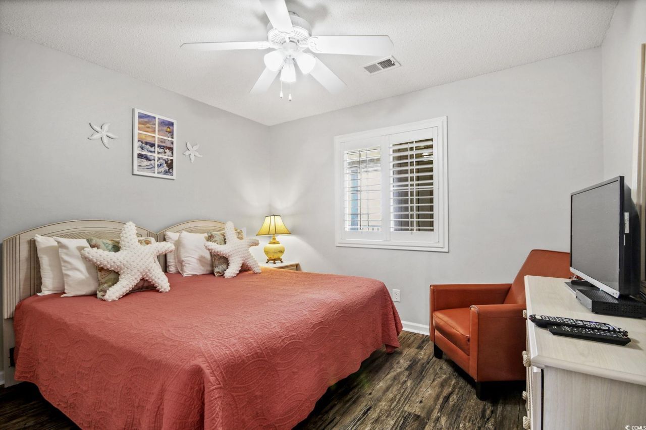 1900 Duffy St. Photo 7