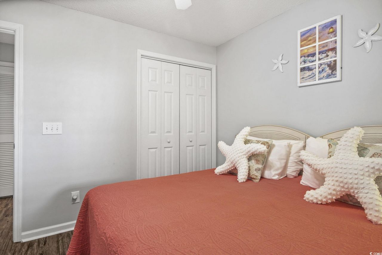 1900 Duffy St. Photo 8