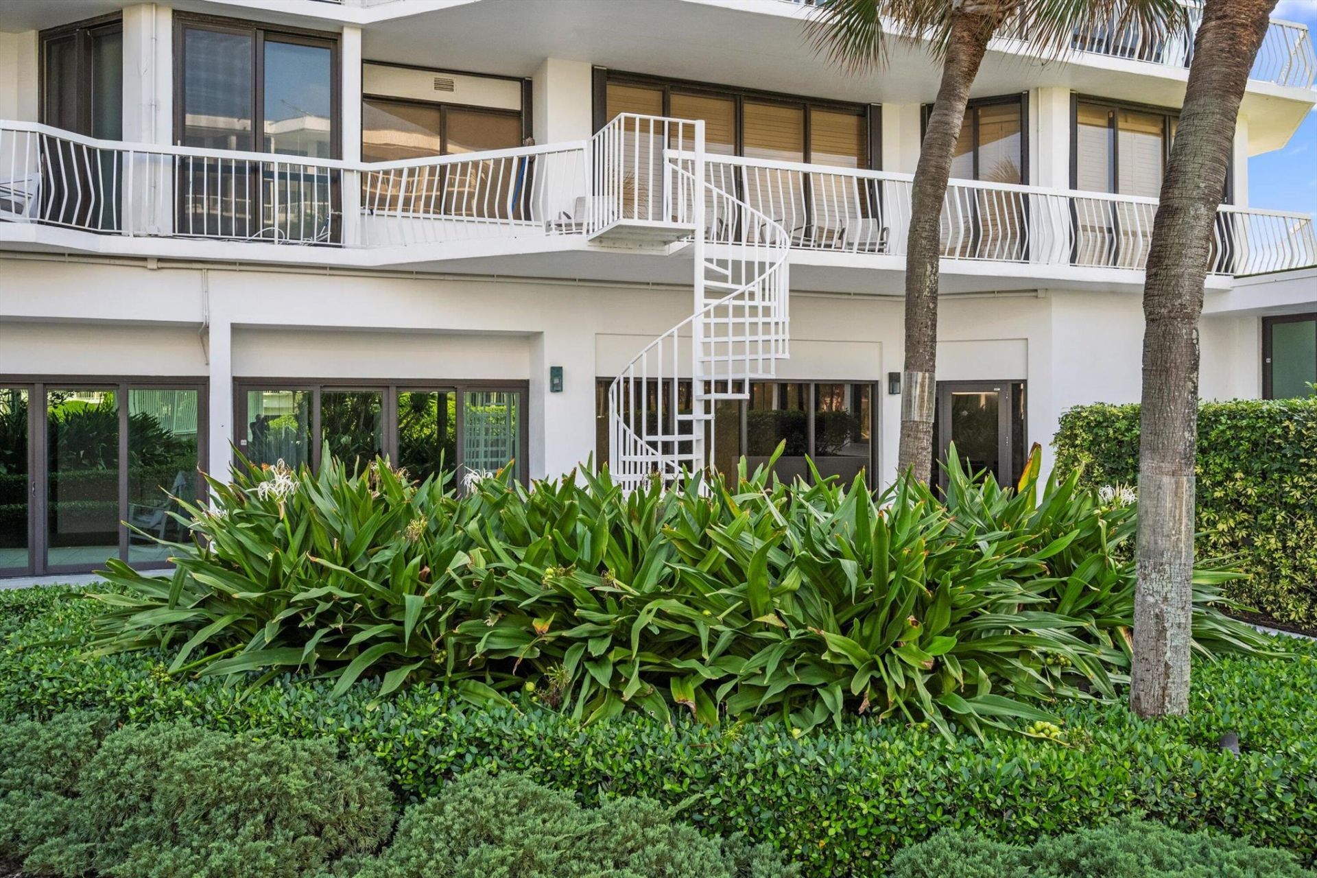 2100 S Ocean Boulevard, Unit 104s, Palm Beach, FL 33480 Photo