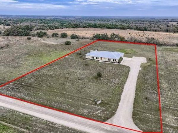 192 Freedom DR, Georgetown, TX 78626