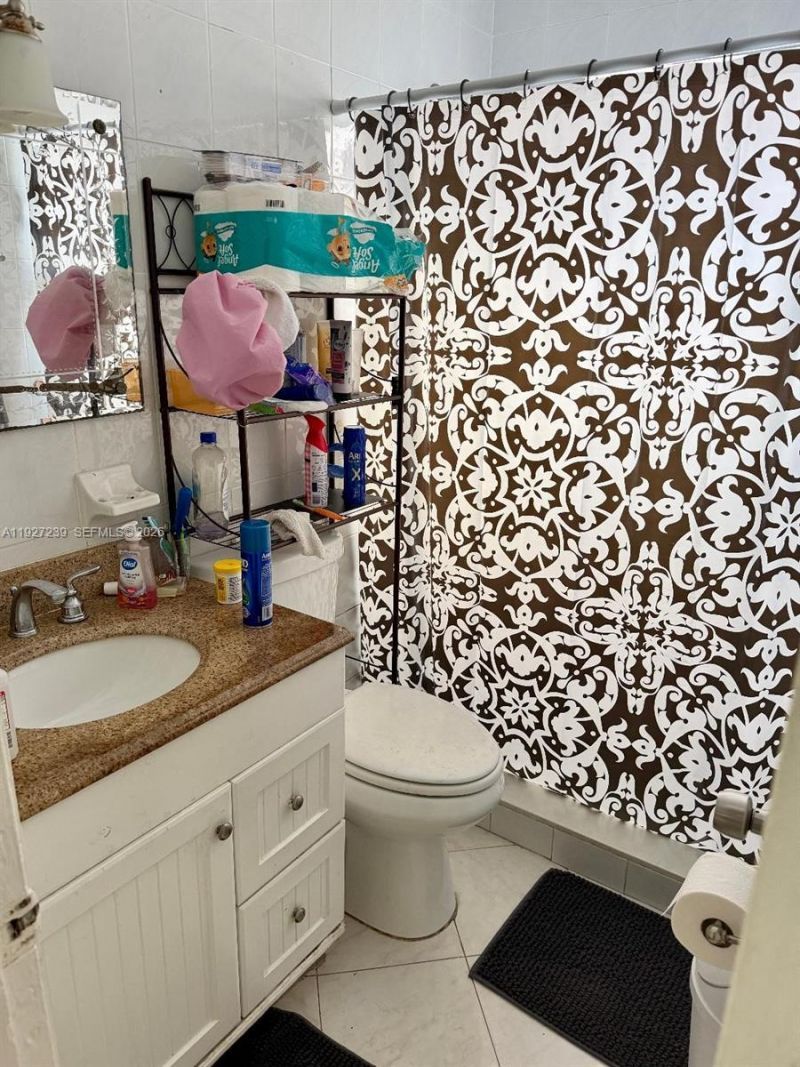 8910 NW 33rd Ct Rd, Miami, FL 33147 Photo