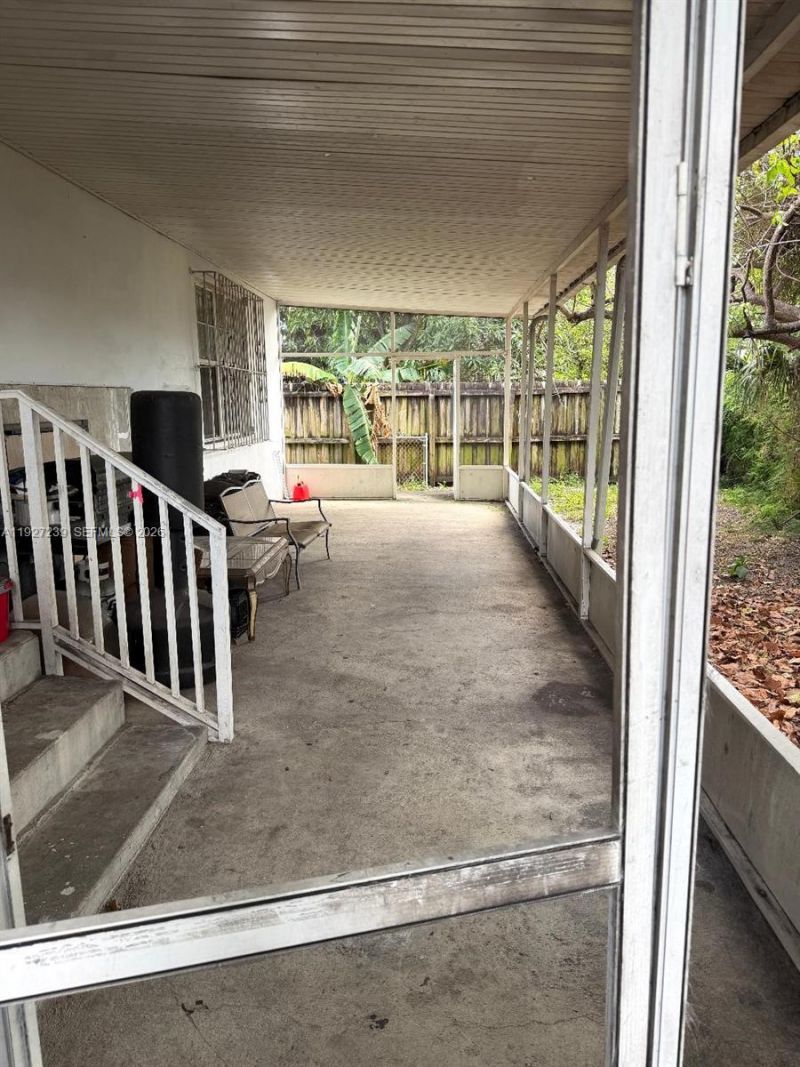 8910 NW 33rd Ct Rd, Miami, FL 33147 Photo