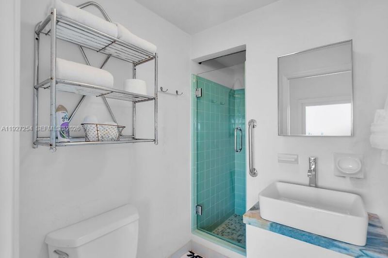 166 Bayview Drive, Islamorada, FL 33036 Photo