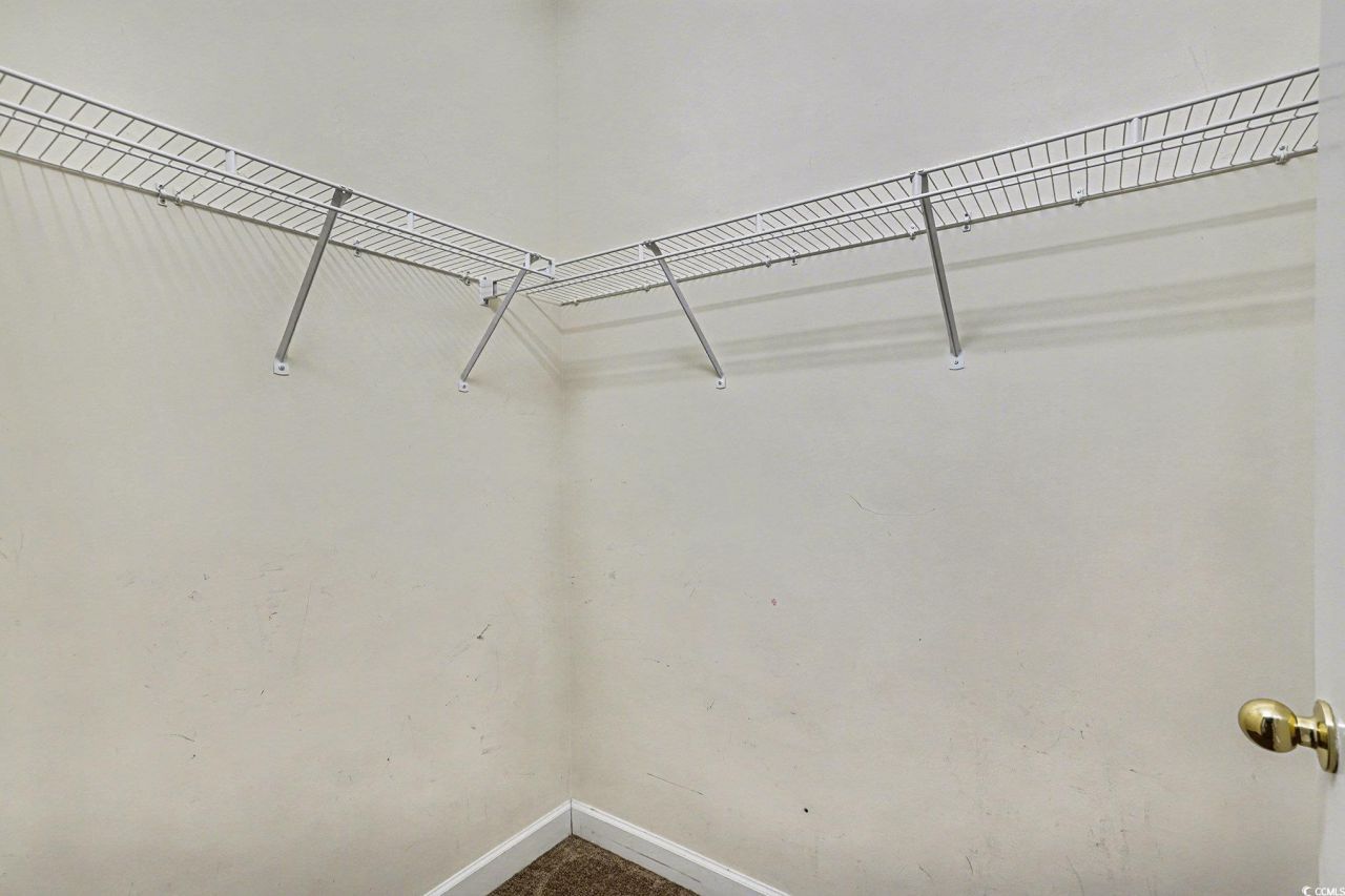 208 Castle Dr. Photo 20