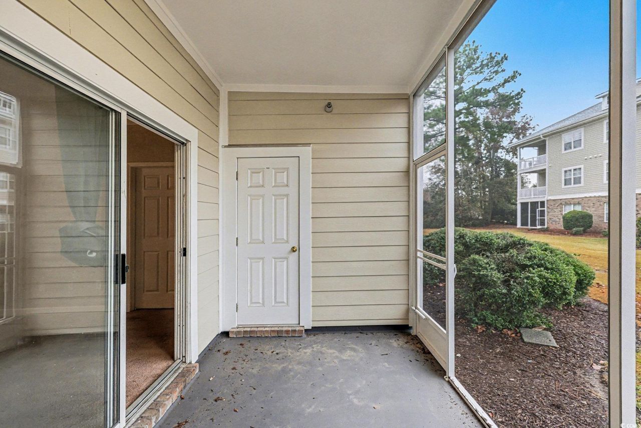 208 Castle Dr. Photo 25