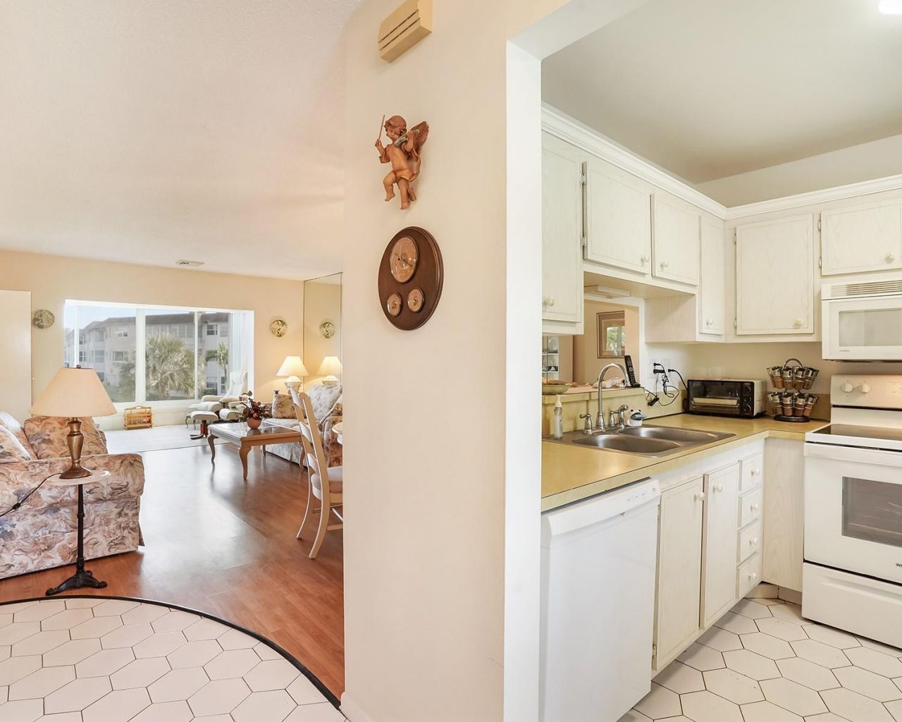 3500 NW 48th Avenue, Unit 513, Lauderdale Lakes, FL 33319 Photo