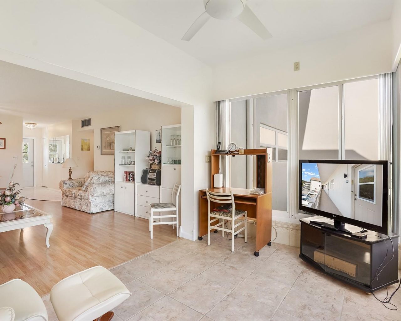 3500 NW 48th Avenue, Unit 513, Lauderdale Lakes, FL 33319 Photo