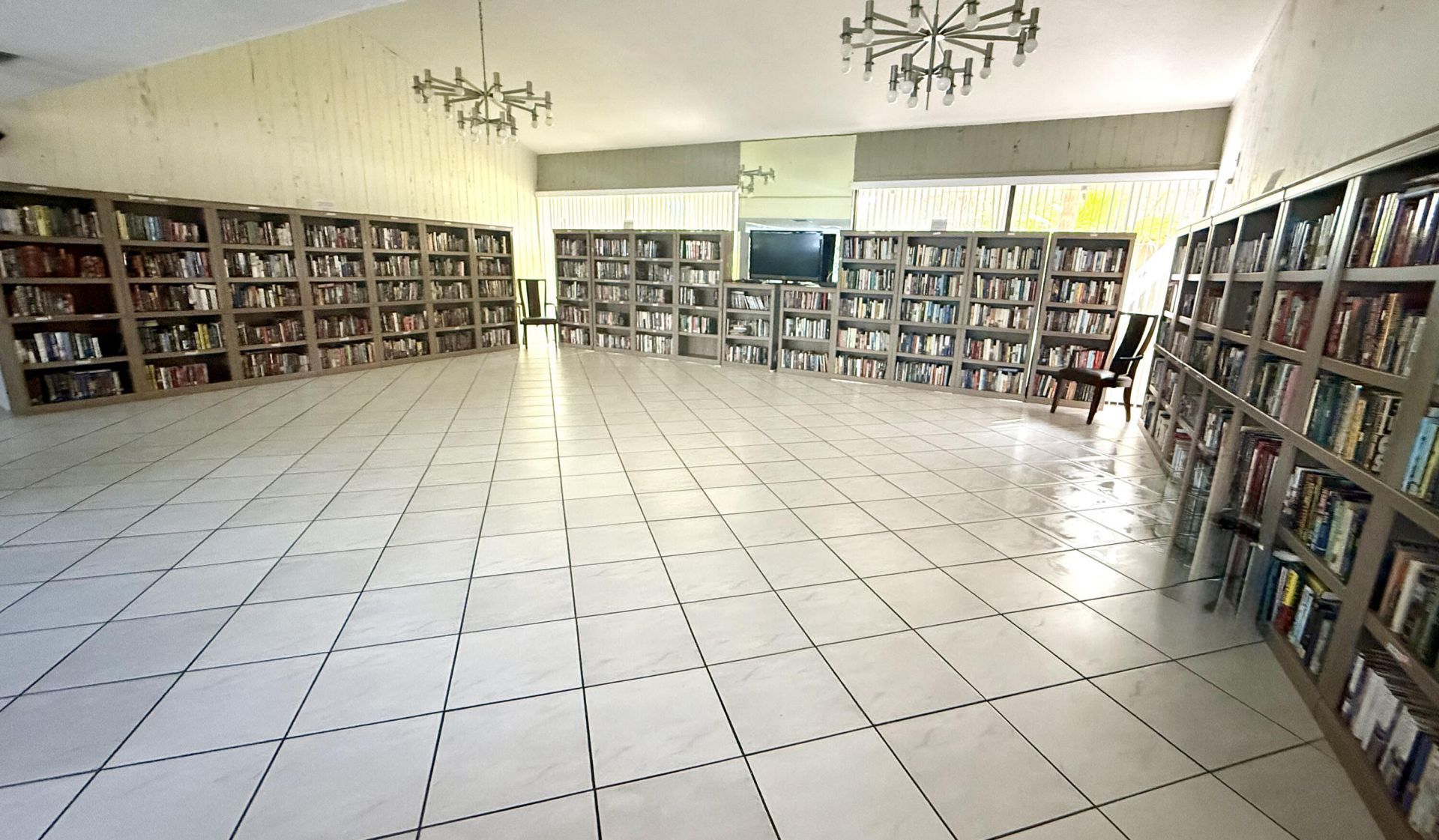 2202 S Cypress Bend Drive, Unit 101, Pompano Beach, FL 33069 Photo