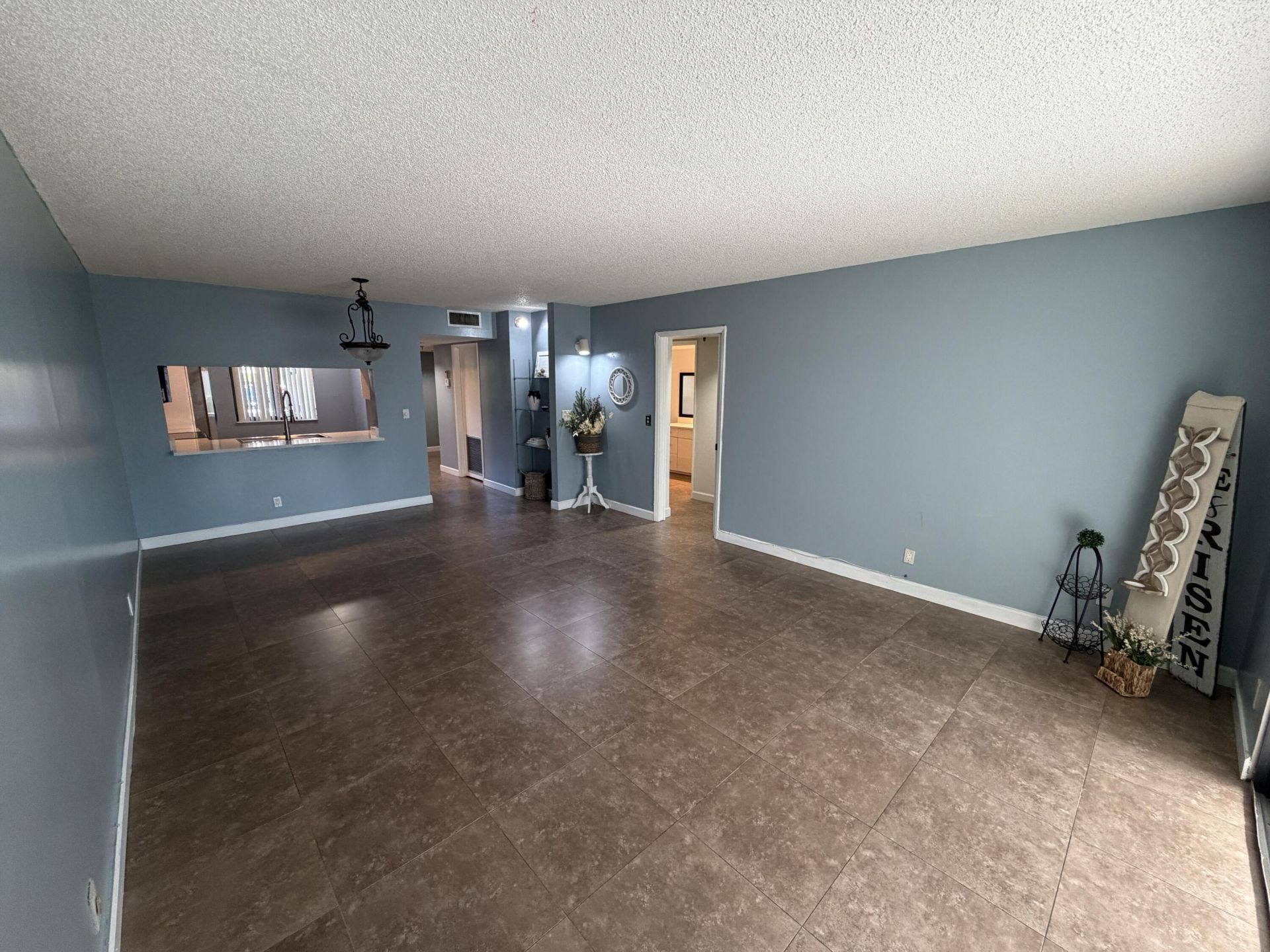 2202 S Cypress Bend Drive, Unit 101, Pompano Beach, FL 33069 Photo