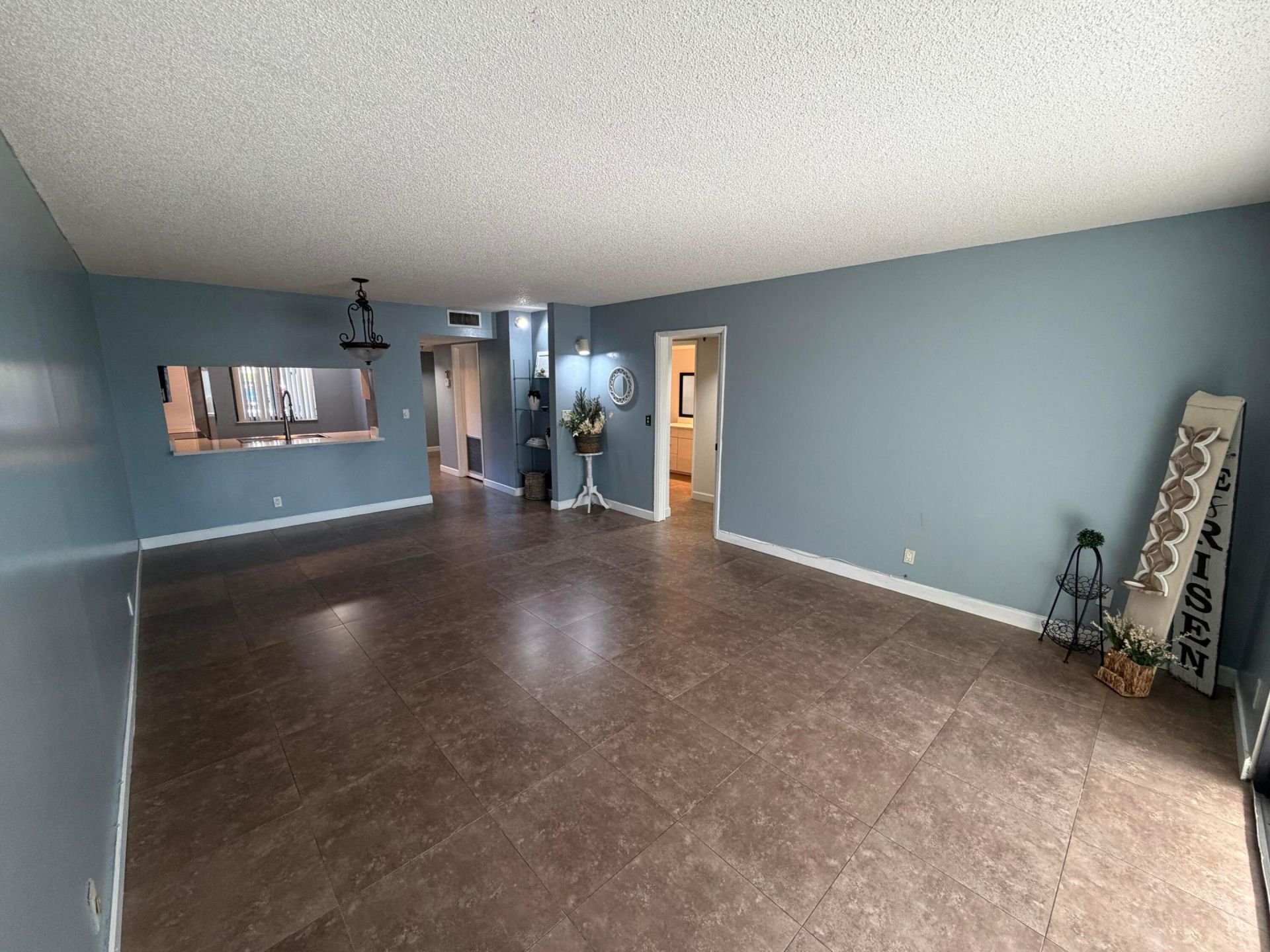 2202 S Cypress Bend Drive, Unit 101, Pompano Beach, FL 33069 Photo