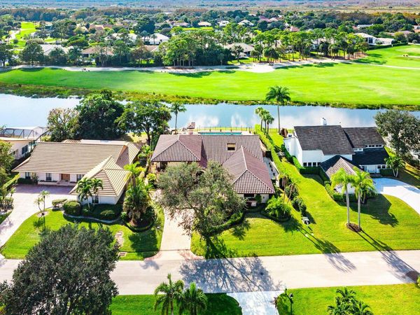 22 Marlwood Lane, Palm Beach Gardens, FL 33418