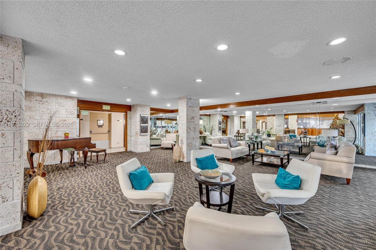 301 174th St, Unit 820, Sunny Isles Beach, FL 33160 Photo