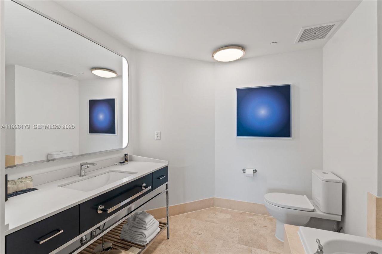 4401 Collins Ave, Unit 2517, Miami Beach, FL 33140 Photo