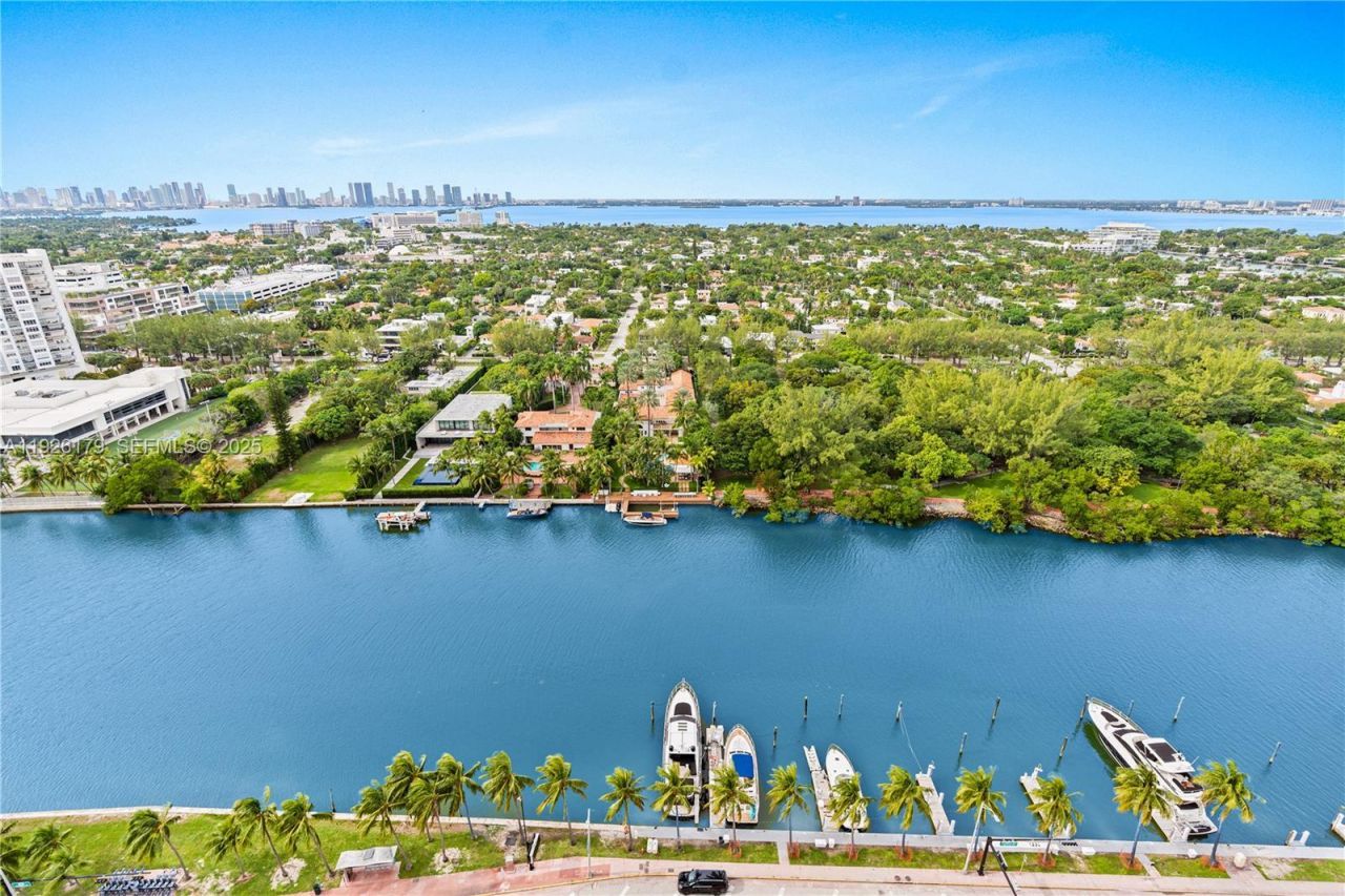 4401 Collins Ave, Unit 2517, Miami Beach, FL 33140 Photo