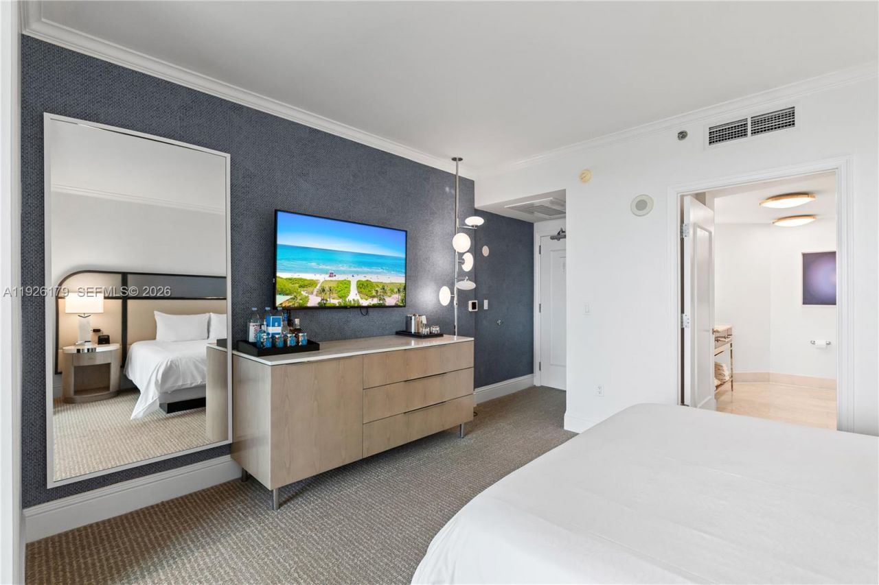 4401 Collins Ave, Unit 2517, Miami Beach, FL 33140 Photo