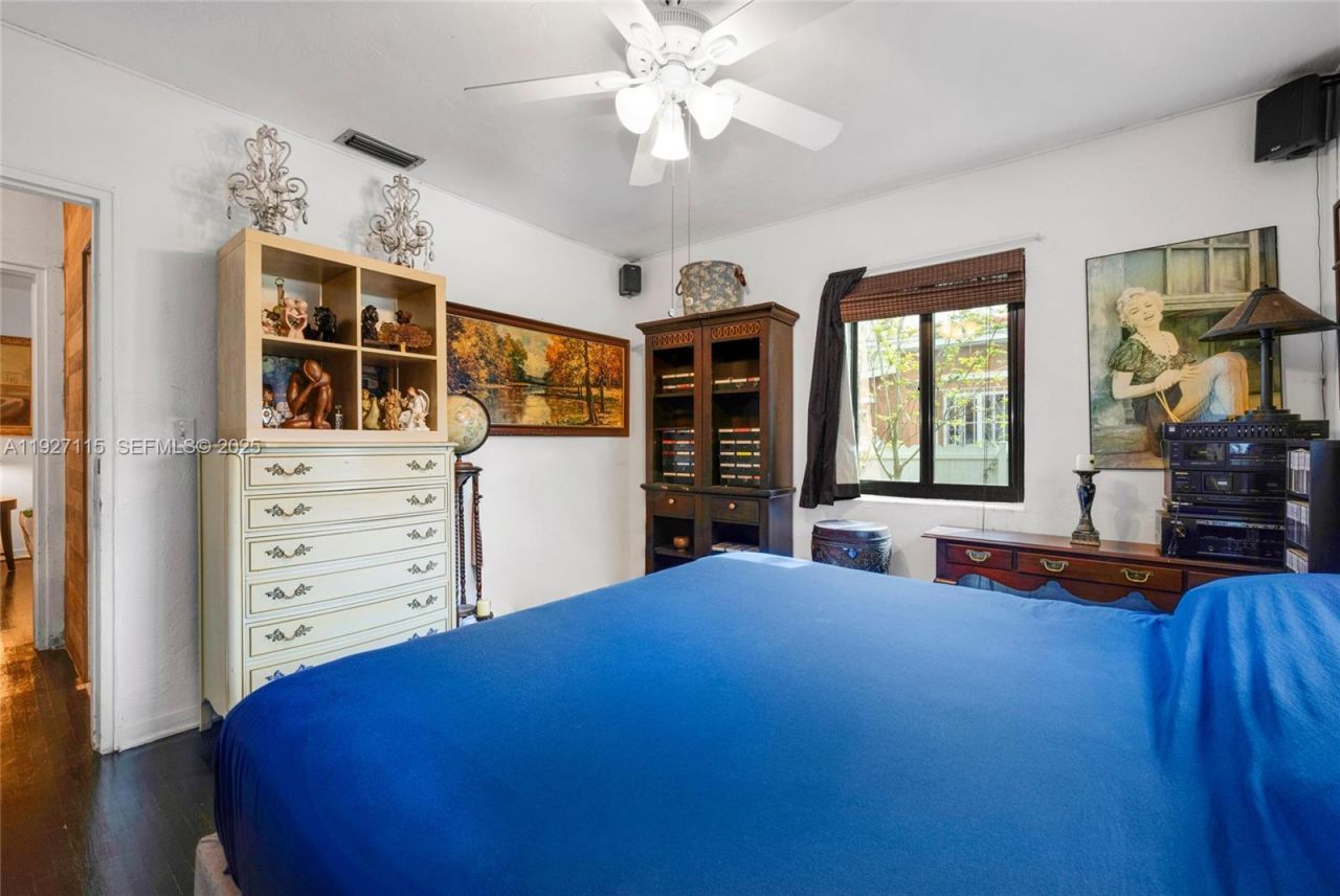 887 NE 145th St, North Miami, FL 33161 Photo