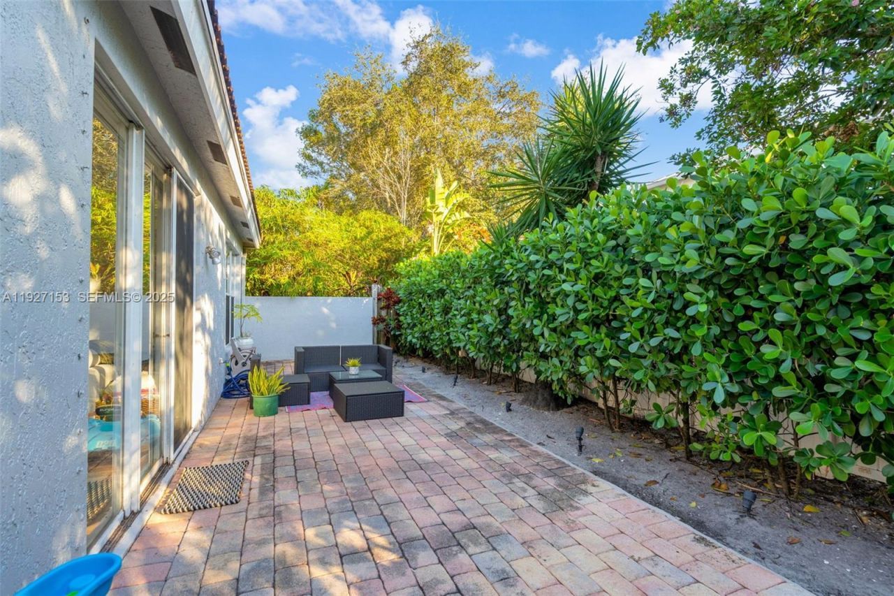 4272 N Magnolia Cir, Delray Beach, FL 33445 Photo