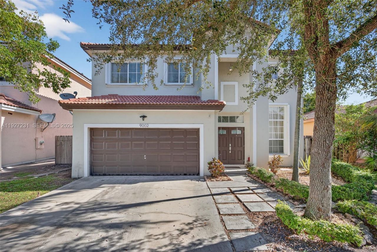 9002 SW 214th Ln, Cutler Bay, FL 33189 Photo