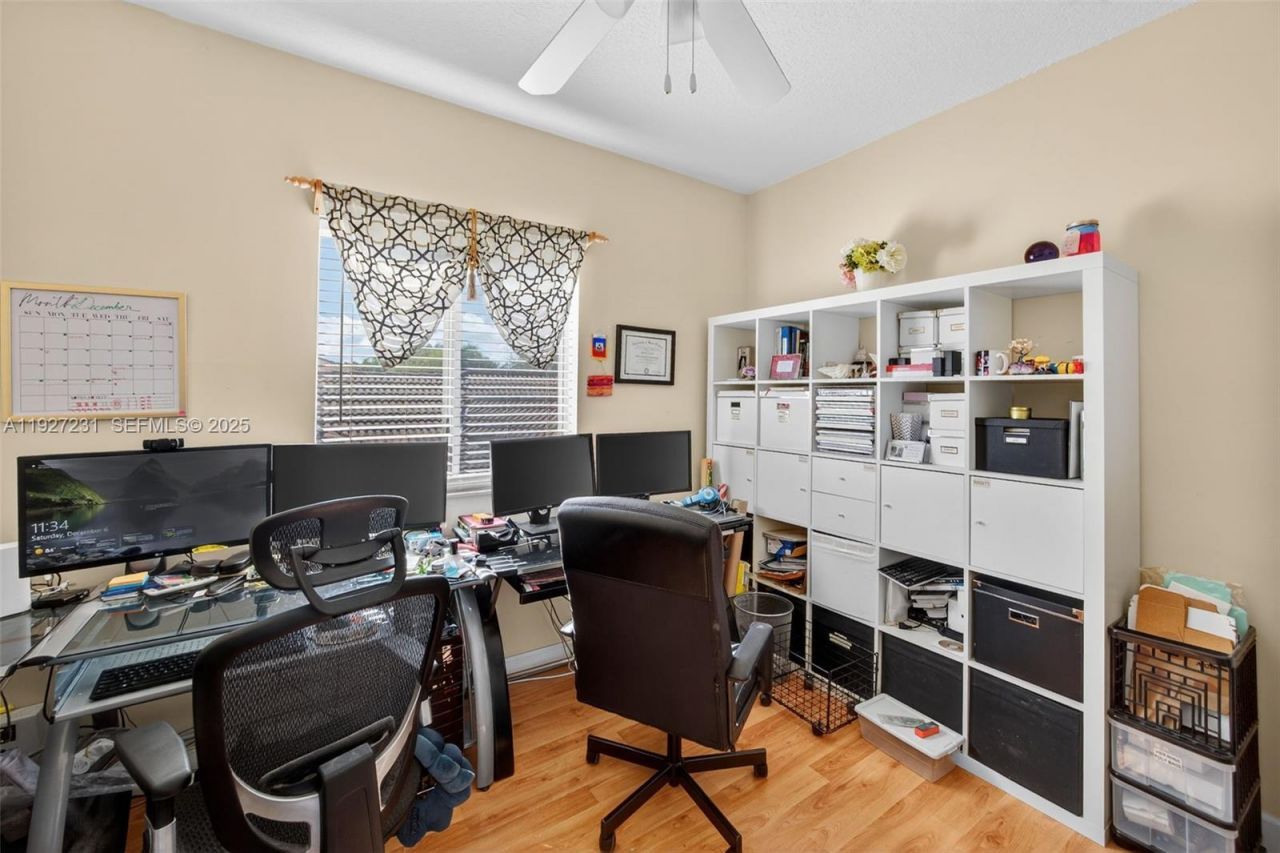 9002 SW 214th Ln, Cutler Bay, FL 33189 Photo