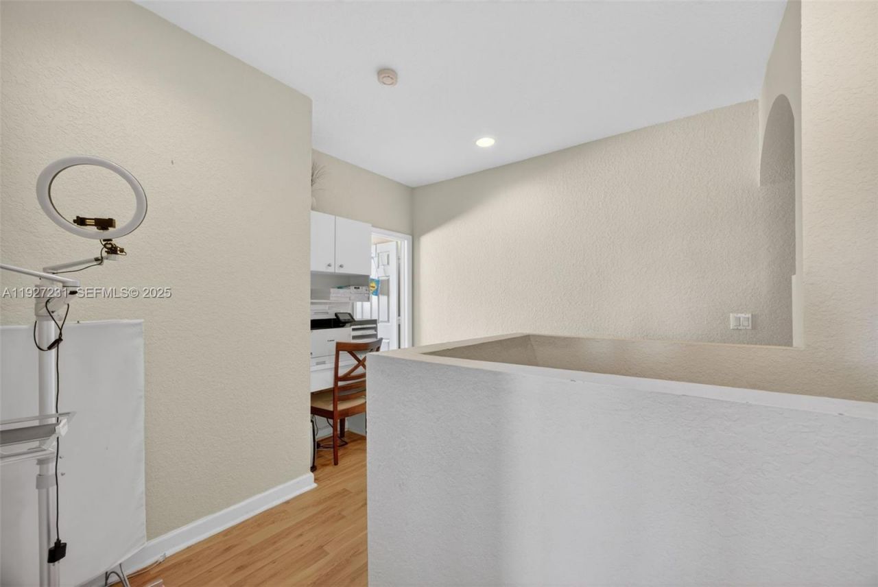 9002 SW 214th Ln, Cutler Bay, FL 33189 Photo