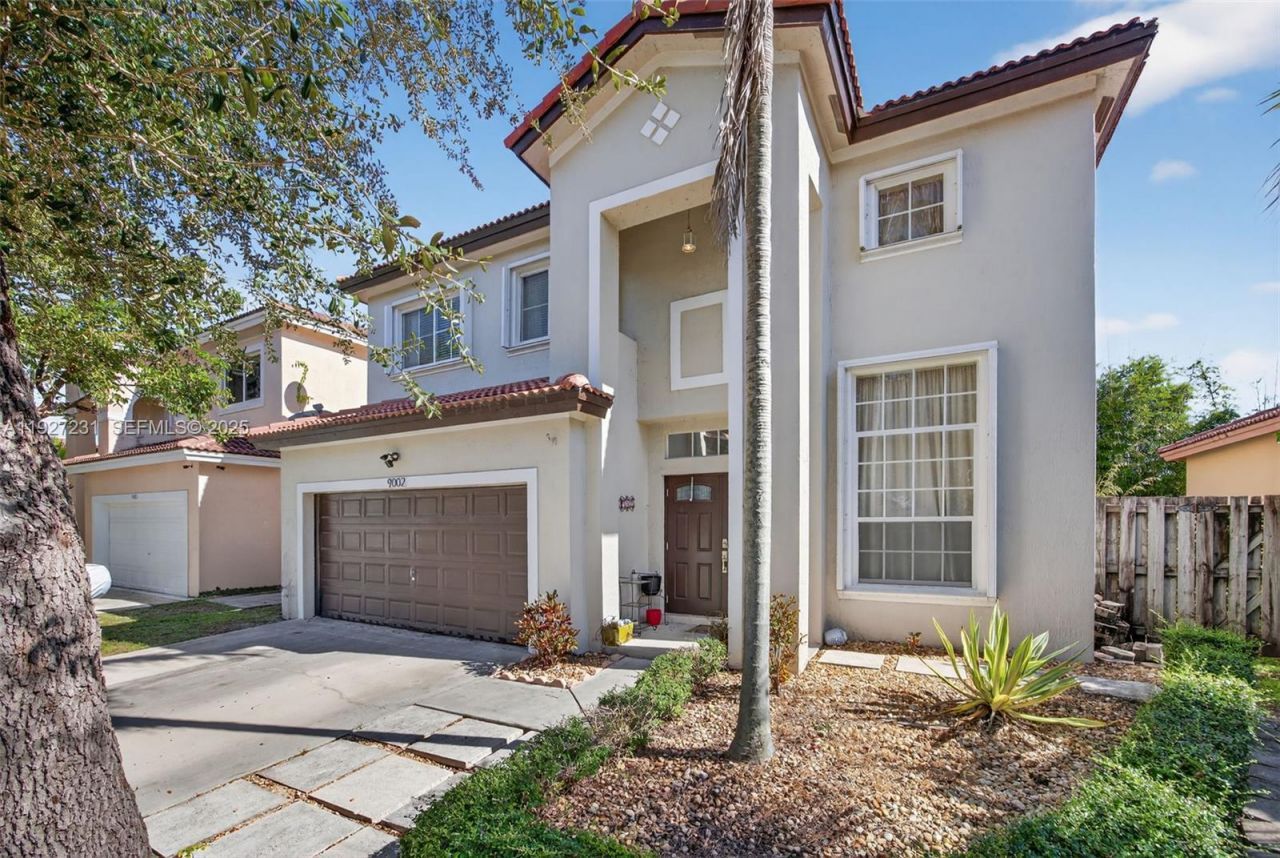 9002 SW 214th Ln, Cutler Bay, FL 33189 Photo