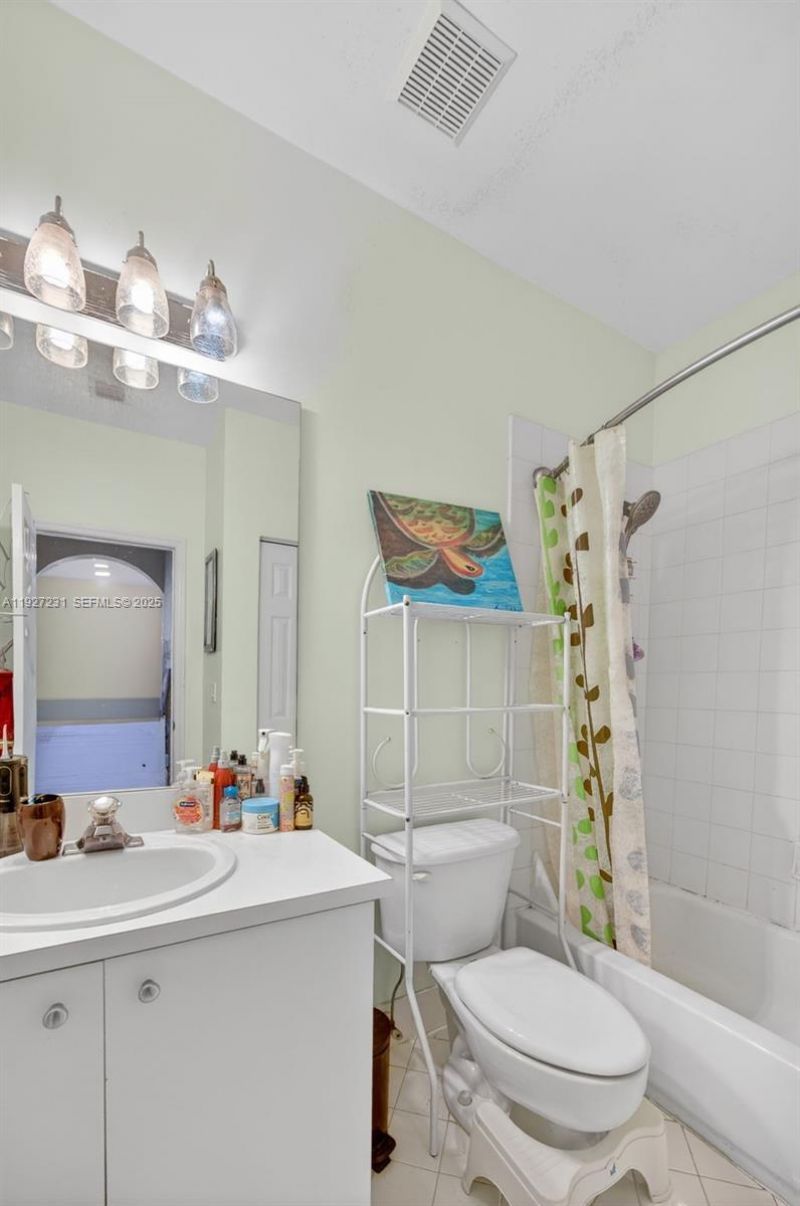 9002 SW 214th Ln, Cutler Bay, FL 33189 Photo