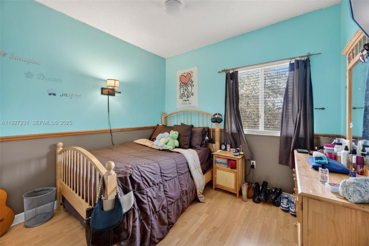 9002 SW 214th Ln, Cutler Bay, FL 33189 Photo