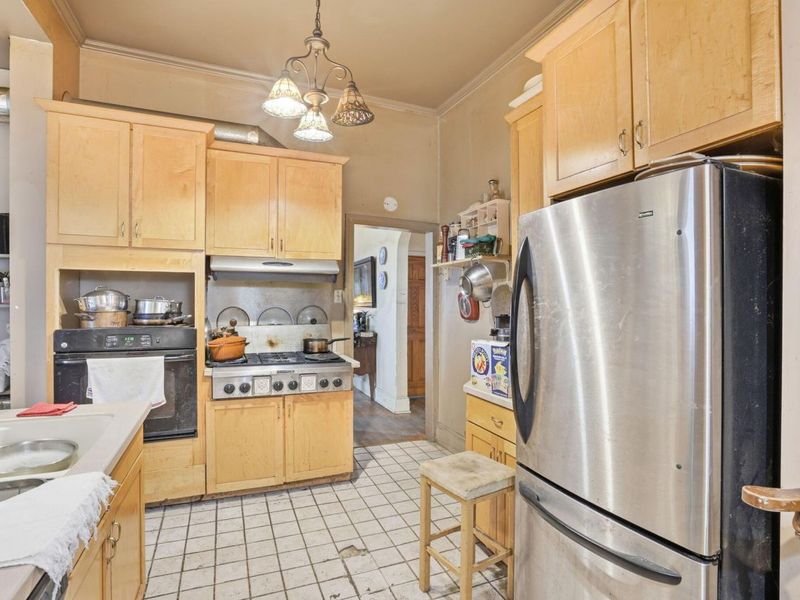 242 Hudson Avenue , Newark, OH 43055 Photo 13